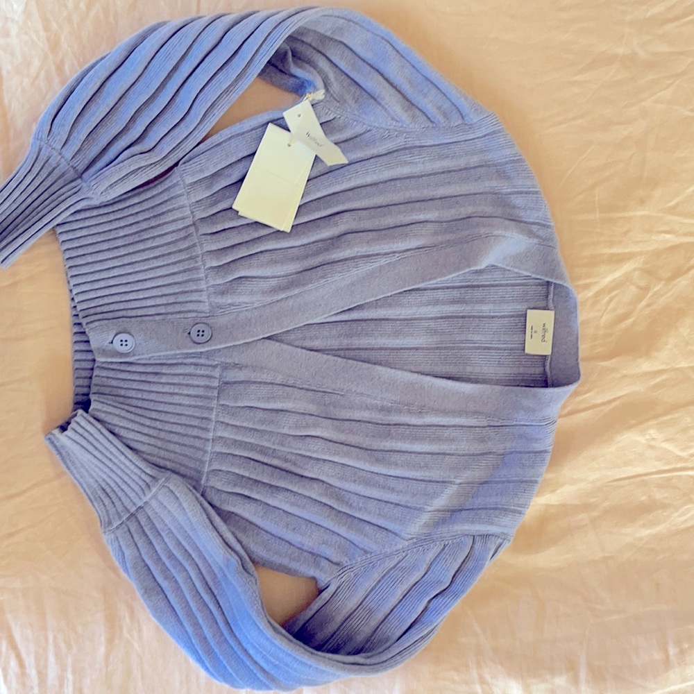 Aritzia sweater